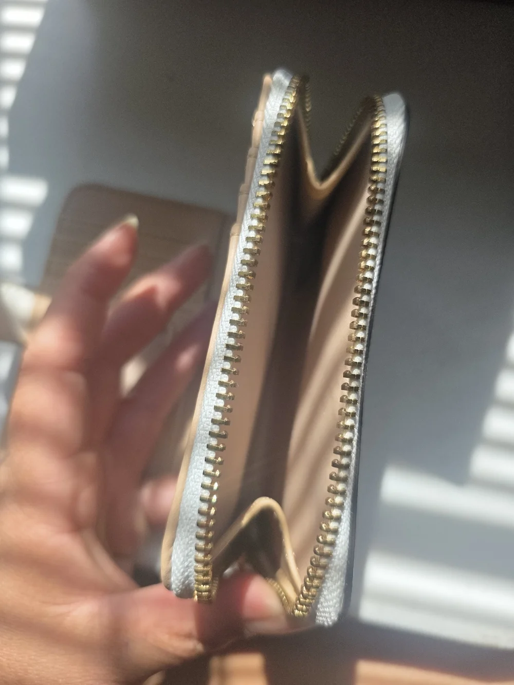 GUESS White Logo Bifold Wallet